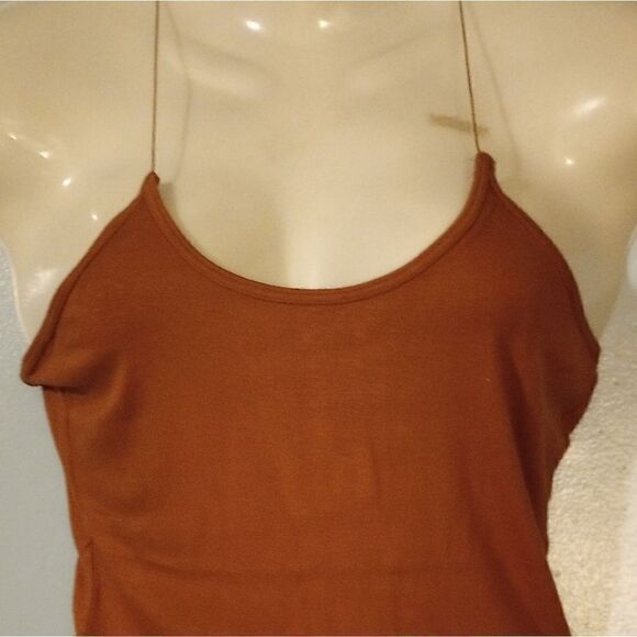 - ✨ New double zero spaghetti strap bodysuit - Picture 4 of 12